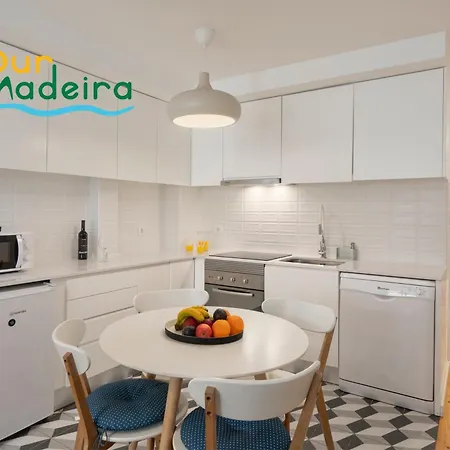 Ourmadeira - Heart Of Old Town I * 푼샬